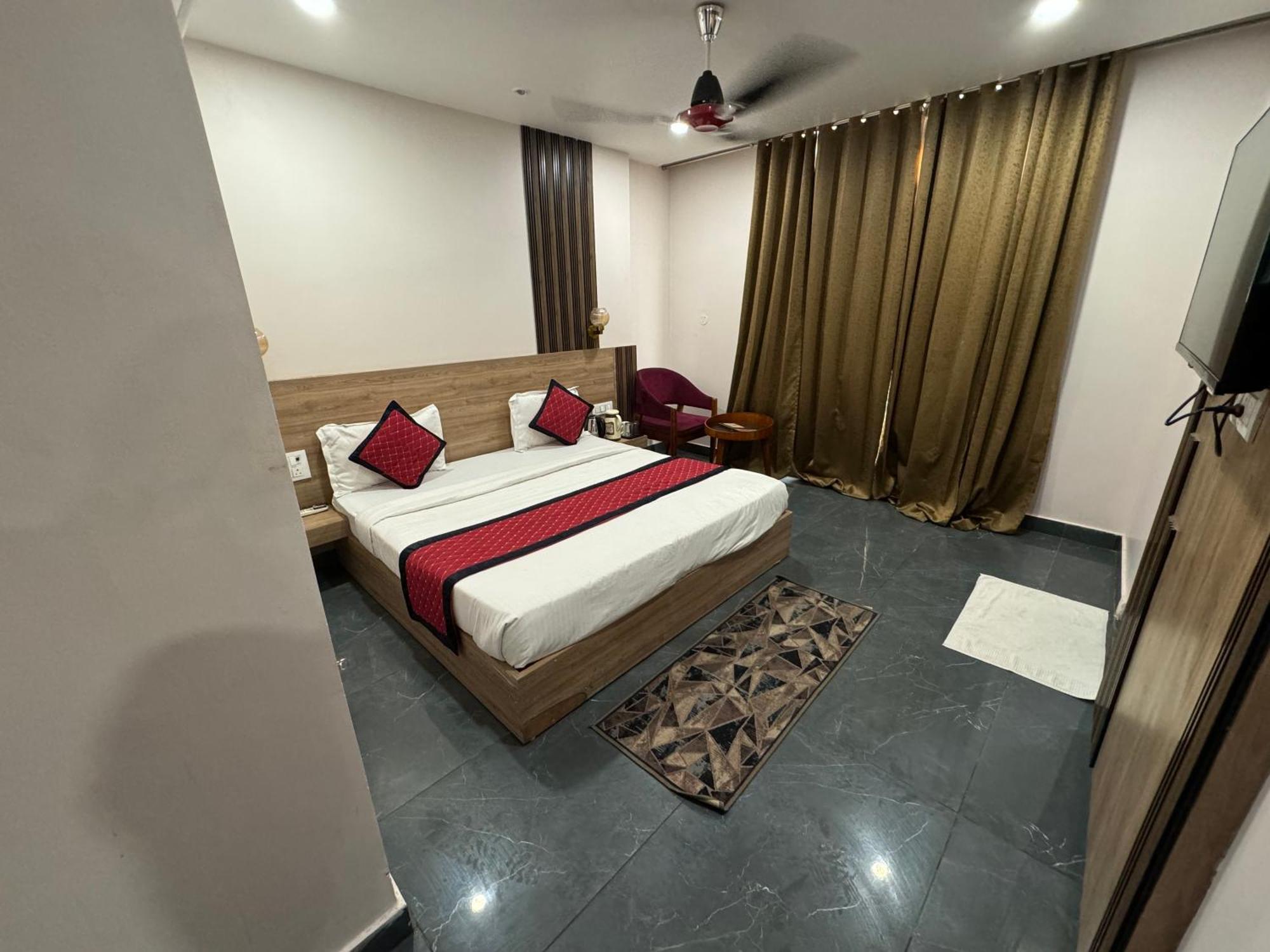 Namay Inn By T And M Hotels Haridwār Eksteriør billede